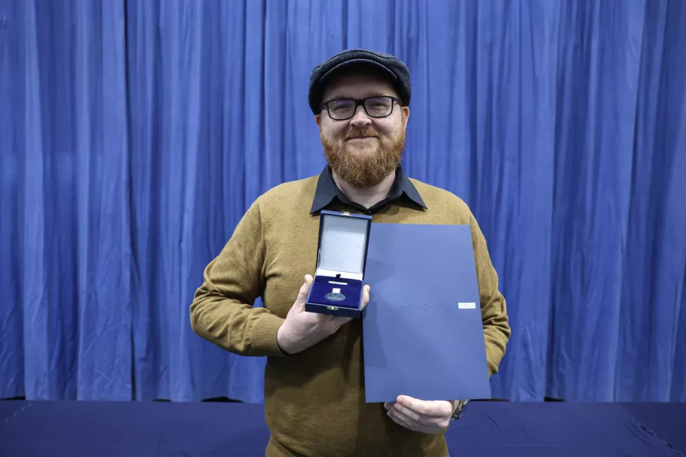 2- 12.02.2025 - Policija je nagradila 66 izjemnih posameznikov, ki so v najrazličnej&scaron;ih okoli&scaron;činah pomagali re&scaron;evati življenja ljudi - podelitev, policija, hrabrost, požrtvovalnost, priznanja//FOTO: Jaka Gasar