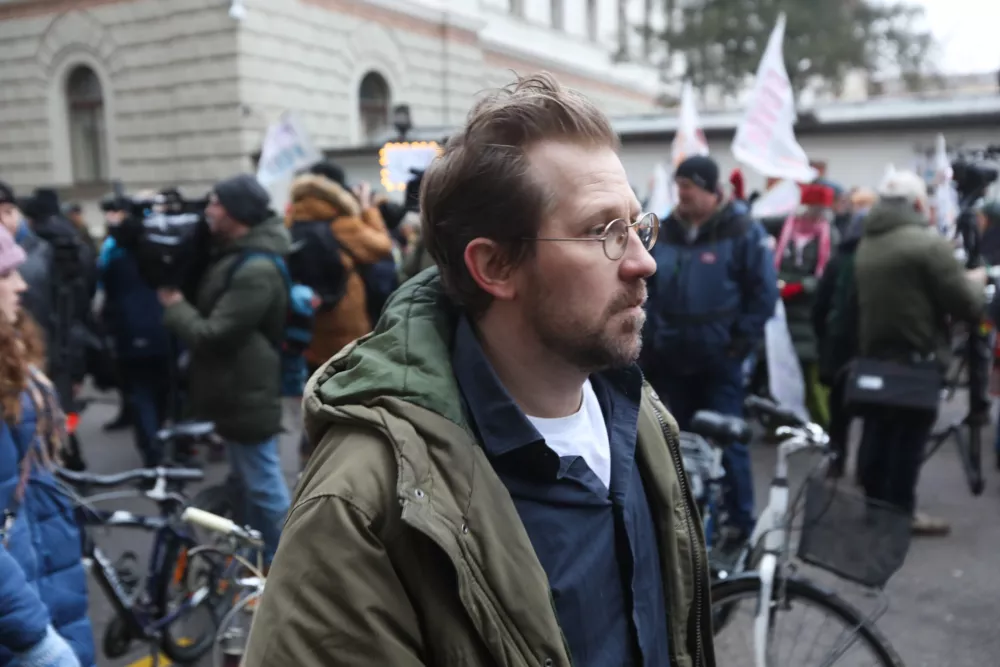 glas ljudstva, opozorilni protest. foto: Bojan Velikonja 