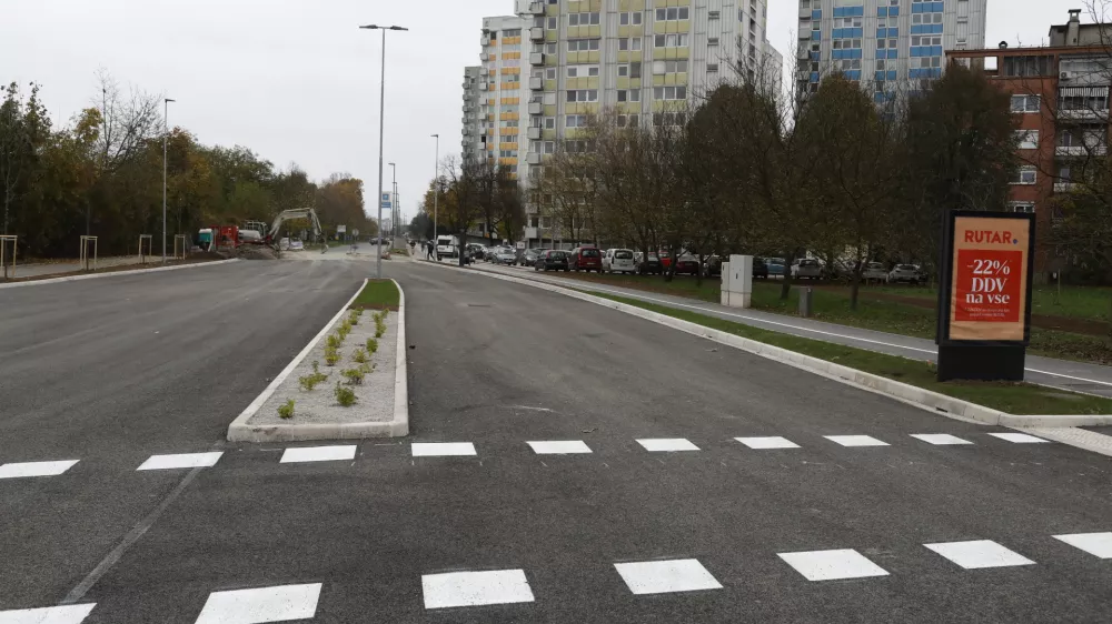 13.11.2024 - Linhartova cesta - prenova - gradbi&scaron;čeFOTO: LUKA CJUHA