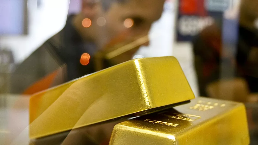 Ljubljana, Gospodarsko raztavisce. Drugi slovenski kongres plemenitih kovin in surovin. Zlato. Zlate palice. Foto: Stanko Gruden/STA