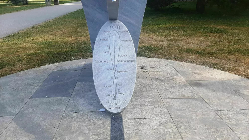Sončna ura Trbovlje / Foto: Roman Turn&scaron;ek