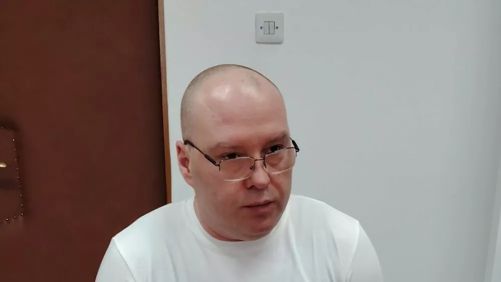 Uro&scaron; Vozlič je obtožen umora v sostorilstvu in izsiljevanja, ločeno pa teče kazenski postopek tudi zaradi trgovanja s prepovedano drogo. Foto: Mojca Marot