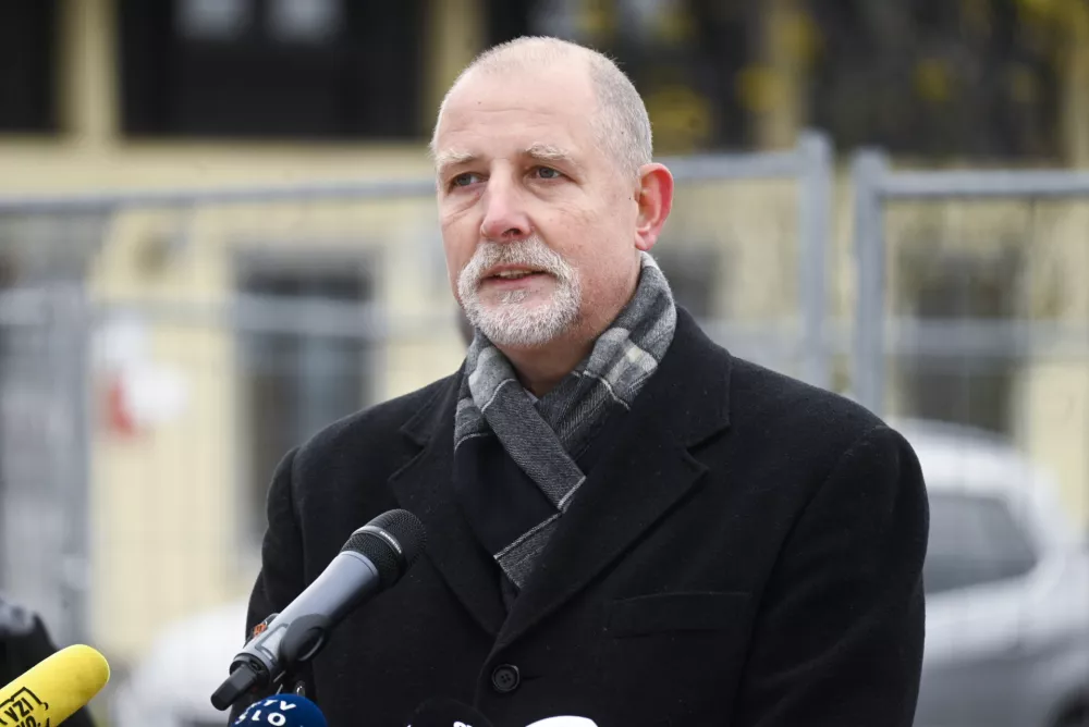 rektor Univerze v Ljubljani Gregor Majdič, - 15.12.2023 &ndash; gradbi&scaron;če - nova Veterinarska fakulteta Univeze v Ljubljani, Cesta v Mestni log med 47 in 51a - položitev temeljnega kamna za novo Veterinarsko fakulteto UL, //FOTO: Nik Erik Neubauer