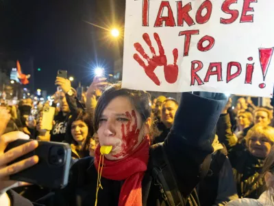 Locals greet Serbian university students as they arrive at the site of a fatal railway station roof collapse, which happened in November 2024 in the city of Novi Sad, after a two-day 80-kilometre march from Belgrade, in Novi Sad, Serbia, January 31, 2025. REUTERS/Mitar Mitrovic NO RESALES. NO ARCHIVES