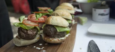 Hamburgerji kobe style- 30.05.2015 - Akademija peke na žaru - Gurmanska KOBE akademija, kulinarika - gastronomija - hrana - žar - roštilj - kuharstvo///FOTO: Luka Cjuha