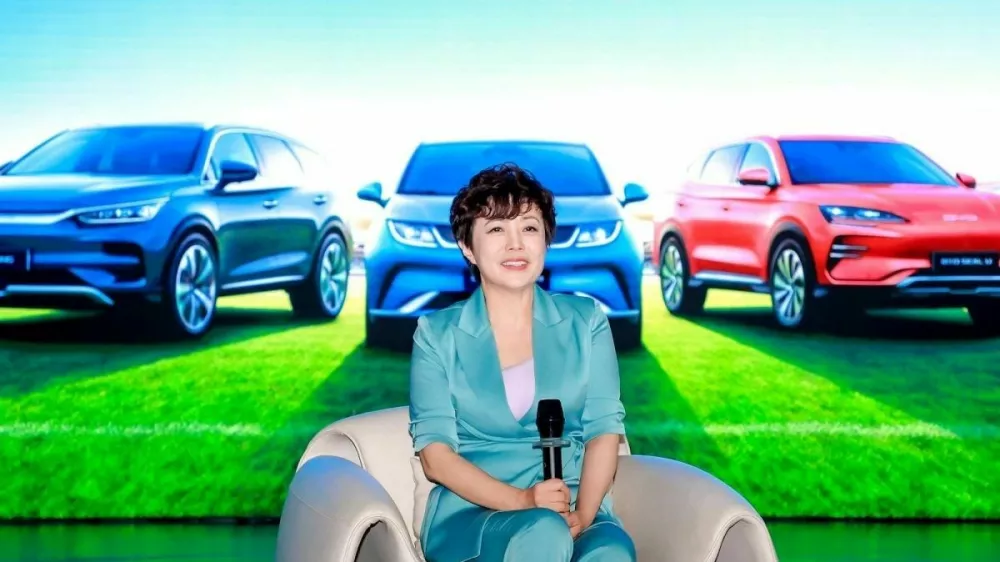 Stella Li je od lani odgovorna tudi za &scaron;iritev znamke na stari celini. &Scaron;e letos bodo odprli svojo prvo tovarno na Madžarskem in avtomobile prodajali brez uvoznih carin. Foto: youtube