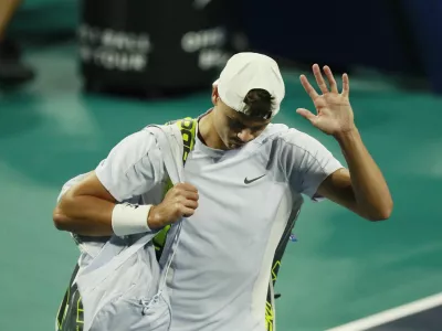 Tennis - Mexican Open - Arena GNP Seguros, Acapulco, Mexico - February 26, 2025 Denmark's Holger Rune reacts after retiring injured from his round of 16 match against Brandon Nakashima of the U.S. REUTERS/Henry Romero