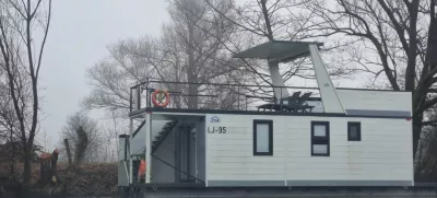 Za nakup dodatne opreme hišic so odšteli 5811 evrov. Foto: bralec