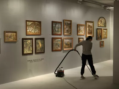 25.10.2024 - Simbolična fotografija - galerije čistke v kulturi Foto: Tomaž Skale