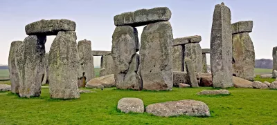 Stonehenge simbolična