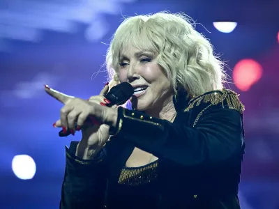 Lepa Brena bo imela koncert v Stožicah, v Srbiji pa je na udaru kritik. F Pixsell