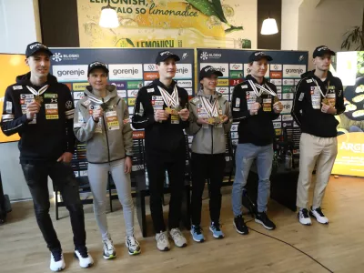 10.03.2025 - novinarska konferenca mo&scaron;ke in ženske reprezentance Slovenije po velikem uspehu na včeraj končanem svetovnem prvenstvu v Trondheimu na Norve&scaron;kem - skakalci in skakalkeFoto: Luka Cjuha