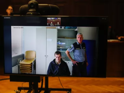 - obtoženi Peter Primožič,- 20.12.2024. - Sojenje obtoženemu Petru Primožiču za umor v Poljanski dolini preko video konference.//FOTO: Bojan Velikonja