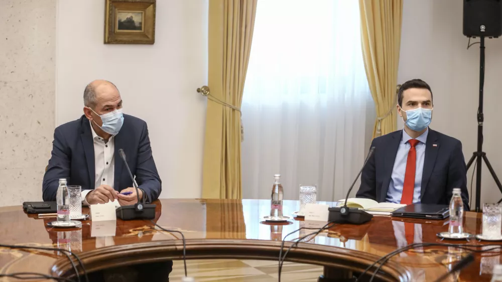 Janez Jan&scaron;a (SDS) Matej Tonin (NSI)24.02.2021 - predsednik republike Borut Pahor bo priredil srečanje s predsednicama in predsedniki parlamentarnih strank Janezom Jan&scaron;o (SDS), Tanjo Fajon (SD), Zdravkom Počival&scaron;kom (SMC), Matejem Toninom (NSi), Karlom Erjavcem (DeSUS), Alenko Bratu&scaron;ek (SAB) in Zmagom Jelinčičem Plemenitim (SNS).//FOTO: Luka Cjuha