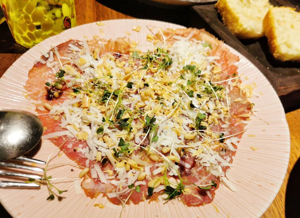 Telečji karpačo, Theatrium by Filho