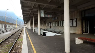 Železni&scaron;ka postaja Jesenice