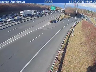 Zaradi nesreče je nastal zastoj na ljubljanski severni obvoznici. Vir: promer.si