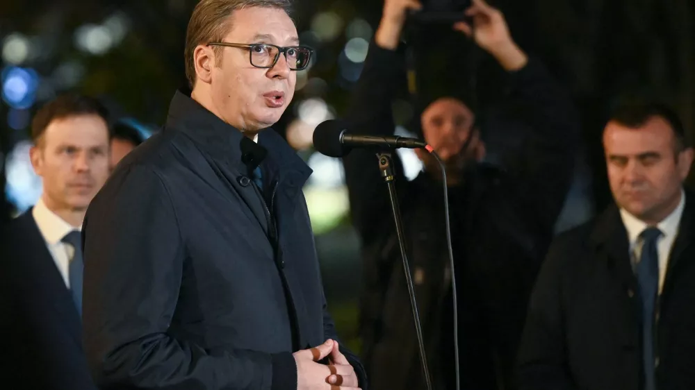 Novinarka, ki je zelo prijazna do Aleksandra Vučića Aleksandar Vučić, je&nbsp;&scaron;tudentske protestnike označila za drhal. / Foto: Profimedia