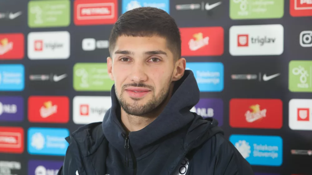 Adam Gnezda Čerin. - 17.03.2025. Trening Slovenske nogometne reprezentance pred tekmama s Slova&scaron;ko v Ligi narodov. Foto: Bojan Velikonja 