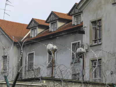 13.2.2025 protestni shod pravosodnih policistov in drugih strokovnih delavcev zavodov za prestajanje kazni zapora (ZPKZ) zapor Pov&scaron;etovaFoto: Luka Cjuha