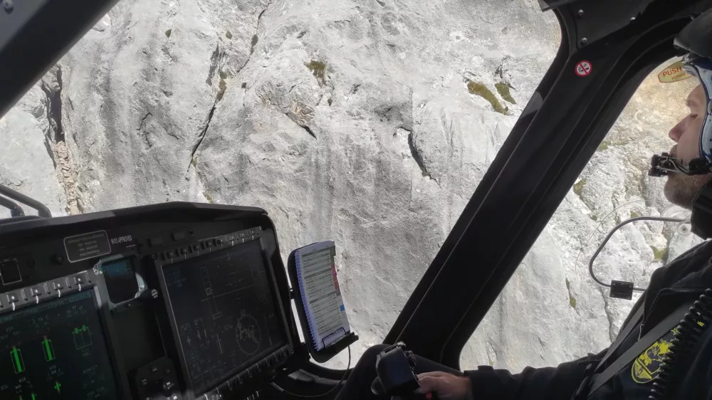 re&scaron;evanje v gorah