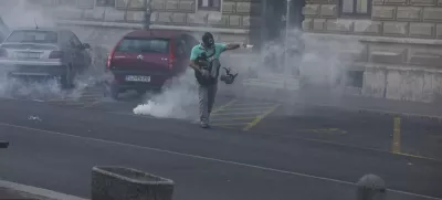 - policija je uporabila solzivec - - 05.10.2021- protestni shod v Ljubljani - protest nasprotnikov uvajanja covid ukrepov PCT (preboleli, cepljeni, testirani) - vlada je prvič v zgodovini samostojne Slovenije aktivirala 9. člen Zakona o nalogah in pooblastilih policije, da zaradi velike verjetnosti hujših kršitev javnega reda pred vrhom EU-Zahodni Balkan za dva dni omeji oz. prepove gibanje v Ljubljani, na Bledu in v okolici Brda pri Kranju/FOTO: Jaka Gasar