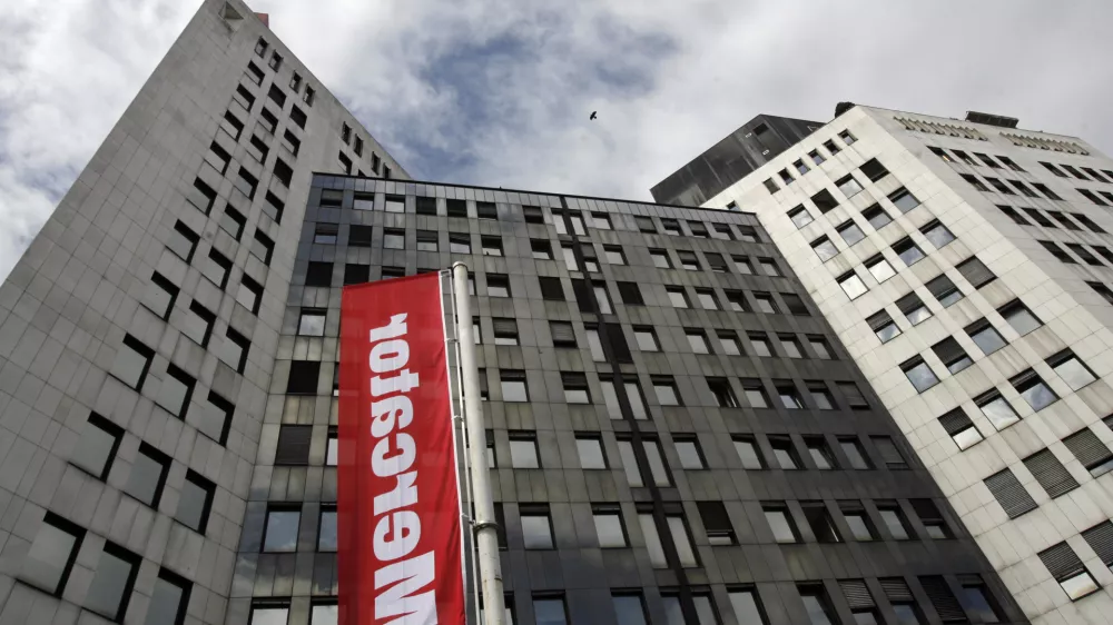 poslovna stavba Mercator - ilustrativna fotografija  - 18. skup&scaron;čina delničarjev Mercator,   //FOTO: Luka Cjuha