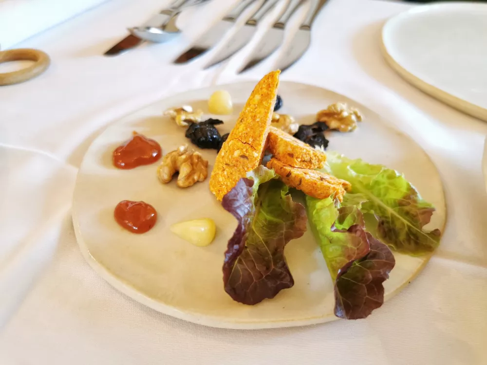 Sirek oziroma su&scaron;eni liptaver, Gostilna Mencinger