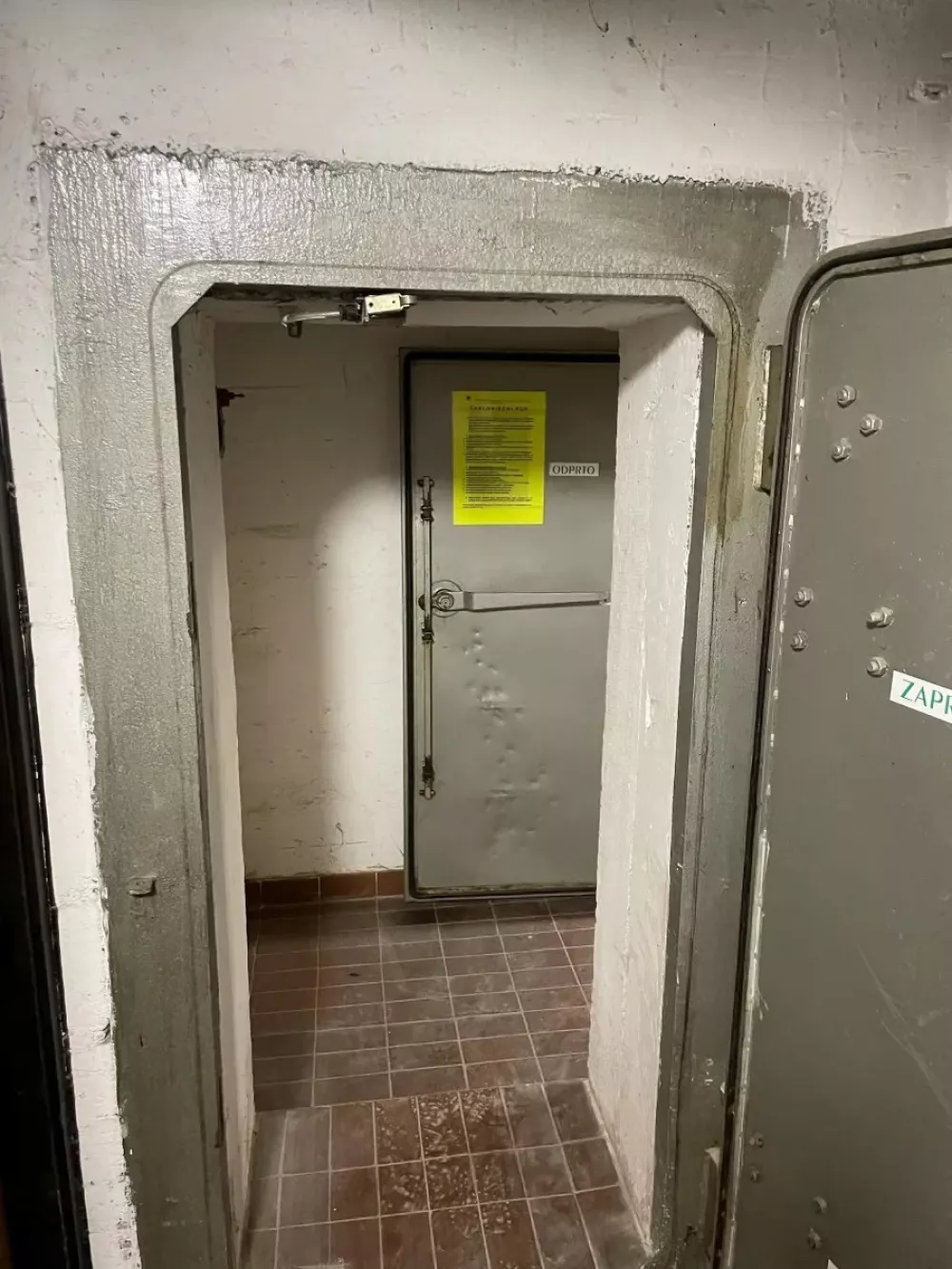 Kranjska zakloni&scaron;ča so zaprta za javnost in redno vzdrževana. Foto: MOK