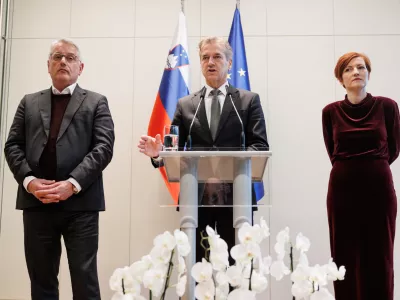Brdo pri Kranju, Kongresni center Brdo.Koalicijski vrh.Predsednik vlade Robert Golob ter ministra Matjaz Han in Asta Vrecko so dali izjavo po danasnjem srecanju strank vladne koalicije.