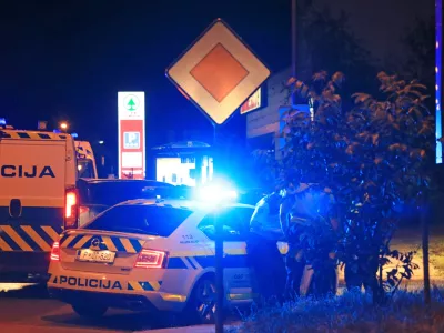 Maribor - Ulica Veljka Vlahovića - Družba - Kronika - Aretacije na avtobusnem postajali&scaron;ču Ul. V. Vlahovića - S31 - policija - aretacija - Policija - Avtor: Andrej Petelin&scaron;ek