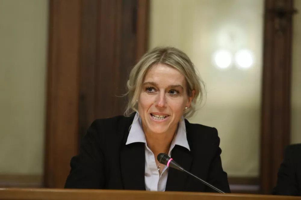 Maja Žitnik, nova vodja Oddelka za gospodarske dejavnosti in promet,- 10.01.2023 - MOL - novinarska konferenca ljubljanskega župana Zorana Jankovića - predstavili nova direktorja Javnega holdinga Ljubljana in javnega podjetja Voka Snaga ter novo vodjo Oddelka za gospodarske dejavnosti in promet&nbsp;//FOTO: Luka Cjuha