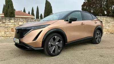 Ariya je oblikovno v&scaron;ečni &scaron;portni terenec, ki ga je užitek voziti, saj ponuja dobro kombinacijo zglednih zmogljivosti in udobja. Foto: Matej &Scaron;takul