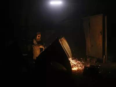 Kratkoročni gospodarski učinek uvedenih carin na jeklo in aluminij bo znižal BDP v državah EU v povprečju za 0,2 odstotka. Fotografija je simbolična. Foto: Luka Cjuha