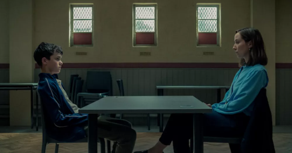 Prizor s psihologinji, v katerem se gledalcem razkrije dečkovo razmi&scaron;ljanje. / Foto: Netflix