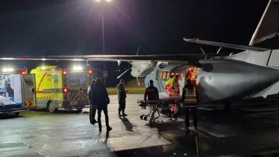 Brnik, Letalisce Jozeta Pucnika.Na Letalisce Jozeta Pucnika je prispelo letalo z dvema poskodovanima v pozaru v Severni Makedoniji.Foto: MORS