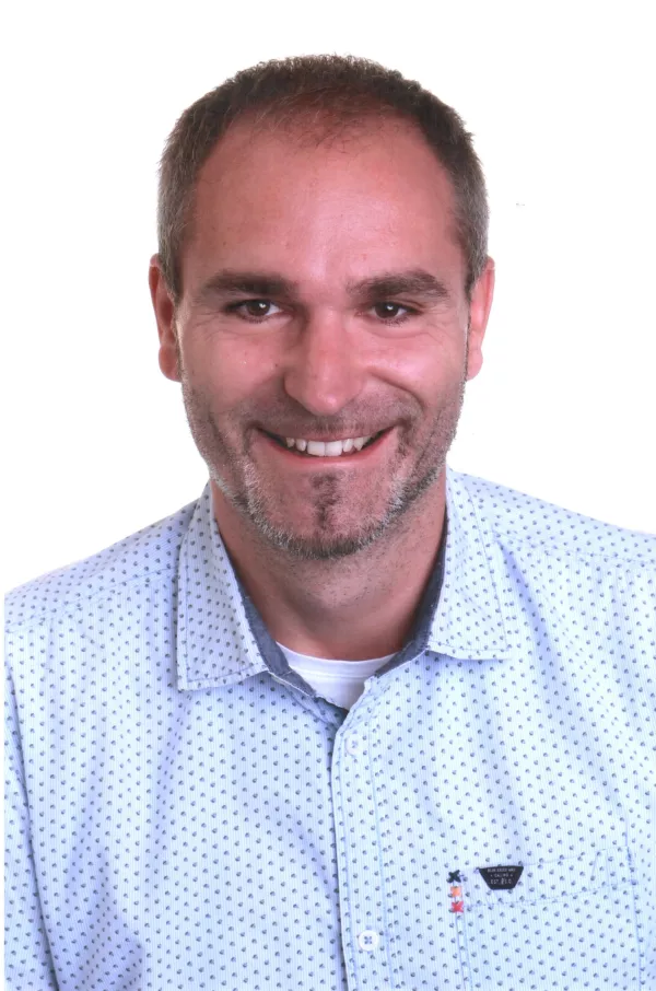 Dr. ﻿Jernej &Scaron;o&scaron;tar, ravnatelj O&Scaron; Ka&scaron;elj:&nbsp;&raquo;Porasta opravičil deveto&scaron;olcev ne pričakujem, saj menim, da gre za preveliko tveganje in da tovrstnih &scaron;pekulacij ne bo veliko.&laquo; Foto:&nbsp;Dokumentacija Dnevnika