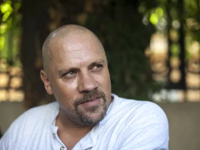 Boris Dežulović, hrva&scaron;ki novinar in književnik, Dnevnikov kolumnist    ///FOTO: Luka CjuhaOPOMBA: ZA OBJAVO V PRILOGI &ndash; DNEVNIKOV OBJEKTIV - INTERVJU 2015.