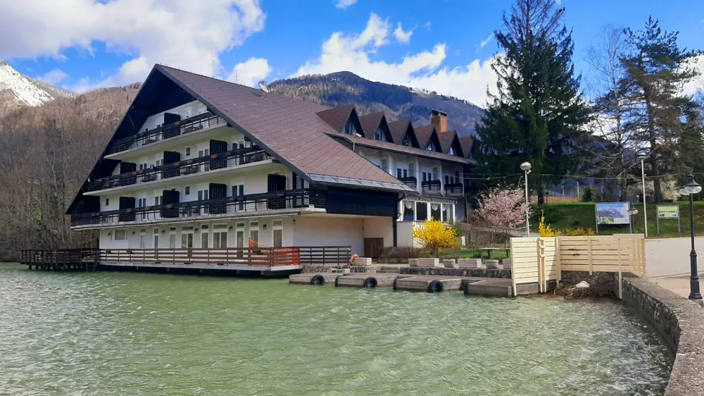 Preddvor jezero Črnava