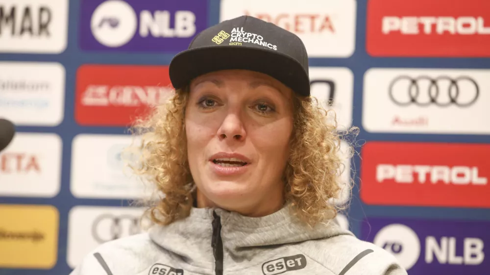 Ilka &Scaron;tuhec29.10.2024 - novinarska konferenca alpske smučarke Ilke &Scaron;tuhec po prihodu iz dvomesečnih priprav v Južni Ameriki ter pred zaključnim pripravljalnim delom in začetkom sezone, sodeloval bo tudi trener Ale&scaron; GorzaFOTO: LUka Cjuha