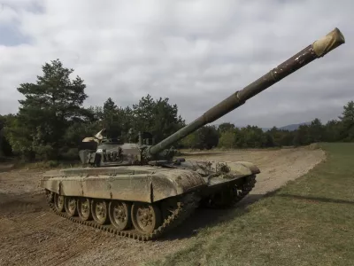 - Tank M-84 - bojno gosenično vozilo - 12.10.2023 - Slovenska vojska (SV) - oklepniki &ndash; bojna vozila - oborožitev //FOTO: Luka Cjuha