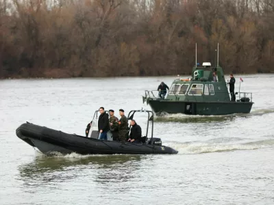 05, January, 2022, Belgrade - Minister of Police Aleksandar Vulin on one of the boats participating in the search for the missing Matej Peris from Split. Aleksandar Vulin. Photo: M.M./ATAImages05, janaur, 2022, Beograd Ministar policije Aleksandar Vulin na jednom od camaca koji ucestvuju u potrazi za nestali Splicaninom Matejem Perisom. Photo: M.M./ATAImages Photo: M.M./ATAImages/PIXSELL