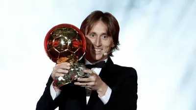 Soccer Football - 63rd Ballon d'Or - The Grand Palais, Paris, France - December 3, 2018  Real Madrid's Luka Modric with the Ballon d'Or award  REUTERS/Benoit Tessier
