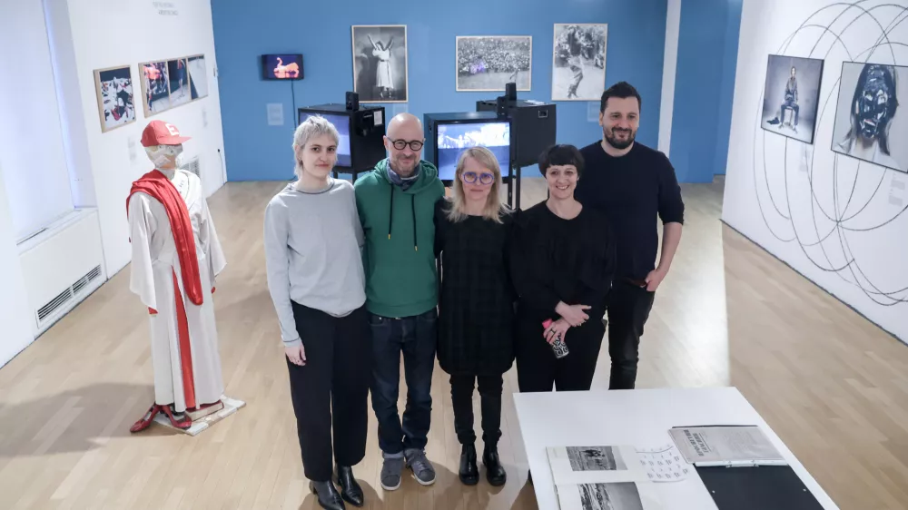 - 20.03.2025 - vodstvo za novinarje pred večernim odprtjem razstave Ples, odpor, delovanje v MSUM//FOTO: Jaka Gasar