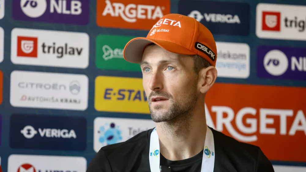 Jakov Fak26.3.2025 - Biatlon - novinarska konferenca Jakova Faka in Anamarije Lampič po koncu leto&scaron;nje sezone svetovnega pokala.Foto: Luka Cjuha