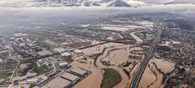 27.03.2025., Sarajevo, Bosna i Hercegovina - Pogled iz zraka na na rijeku Bosnu koja je nabujala i izlila se iz svog korita na ulazu u Sarajevu. Photo: Armin Durgut/PIXSELL