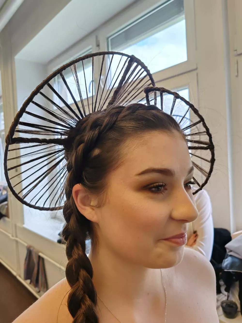 Dijaki so morali pričeske ustvarjati na temo obilje minimalizma. Foto: arhiv &scaron;ole