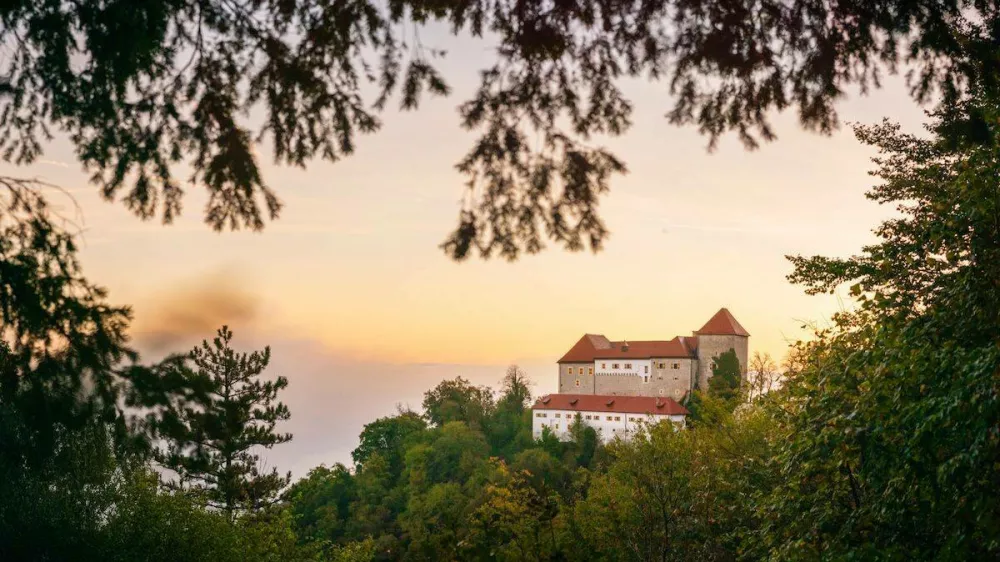 Grad Podsreda je odličen primer kulturne dedi&scaron;čine in bisera, ki z nadgradnjo in investicijami dobiva &scaron;e vi&scaron;jo dodano vrednost. F Mojca Valenčak