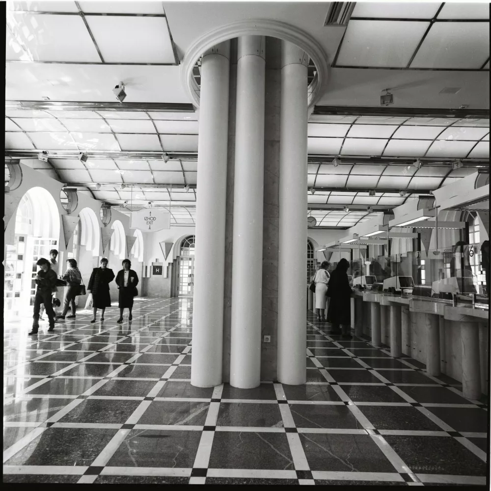 Mestna sprejemnica, tako imenovana postajna vrata Evrope