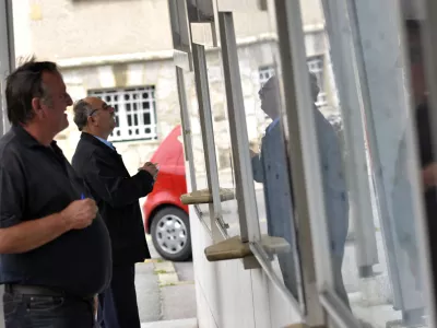 Najpomembnej&scaron;a &scaron;e veljavna ukrepa Zujfa sta znižanje odmernega odstotka od osnove za odmero denarnega nadomestila za brezposelnost in znižanje maksimalnega zneska denarnega nadomestila na 892,5 evra. Foto: Tomaž Zajel&scaron;nik